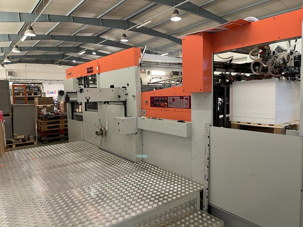 Una fustellatrice usata Bobst SP 102 SE completamente revisionata e venduta a un cliente locale