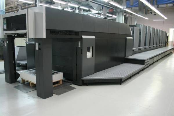 Heidelberg CD102-8LX3-UV alla Cosmografica Albertini, leader europea nel luxury packaging printing
